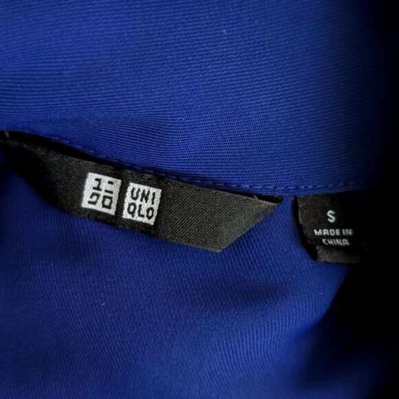 Uniqlo royal blue high neck 3/4 sleeve blouse - Picture 3 of 3